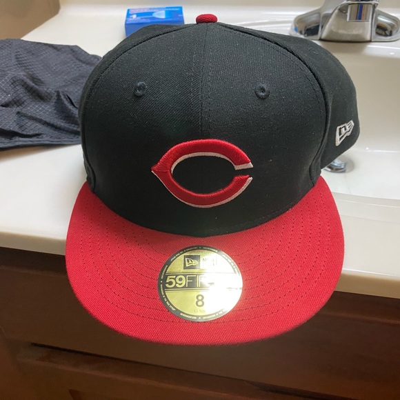 1.PITTSBURGH PIRATES 🏴☠️ 🧢 2.CINCINNATI🧢 3.ALL BLACK 🧢NEW ERA Sizes is 8️⃣ - Picture 8 of 15